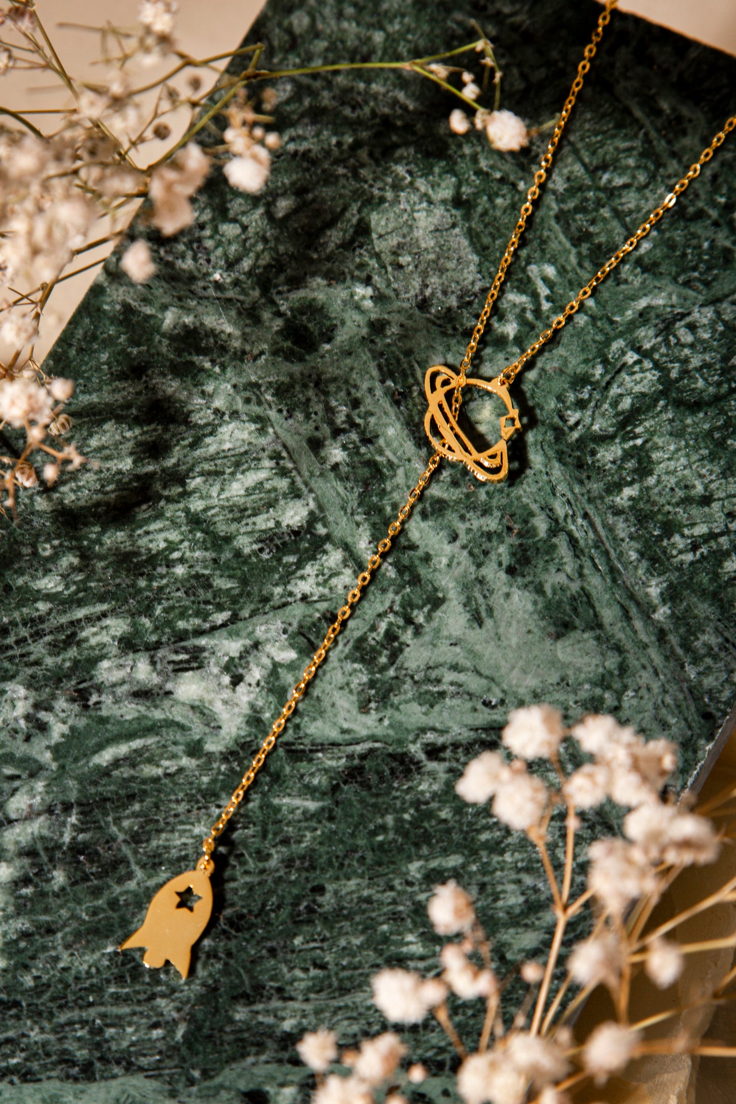 LIVING IN MARS Necklace
